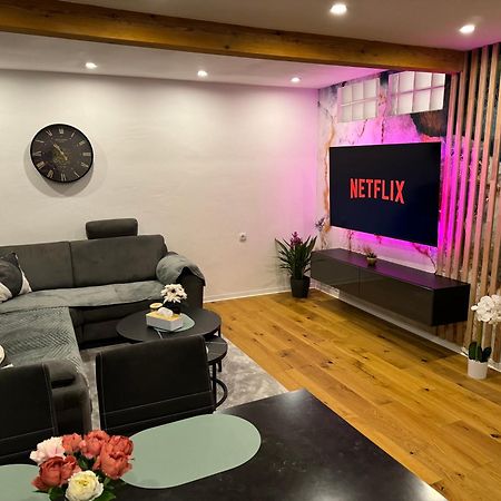 Nidderau Best Central Apartment - Am Marktplatz - Up To 5 - Next To Frankfurt And Hanau - Coffee And Snacks - Netflix, Prime, Disney מראה חיצוני תמונה