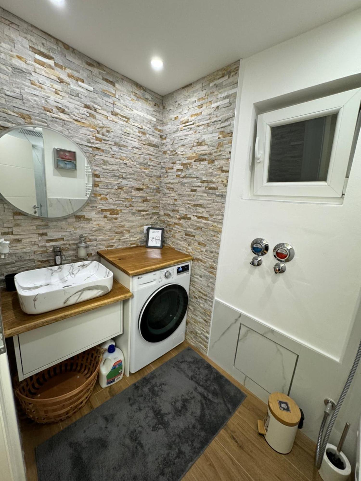 Nidderau Best Central Apartment - Am Marktplatz - Up To 5 - Next To Frankfurt And Hanau - Coffee And Snacks - Netflix, Prime, Disney מראה חיצוני תמונה